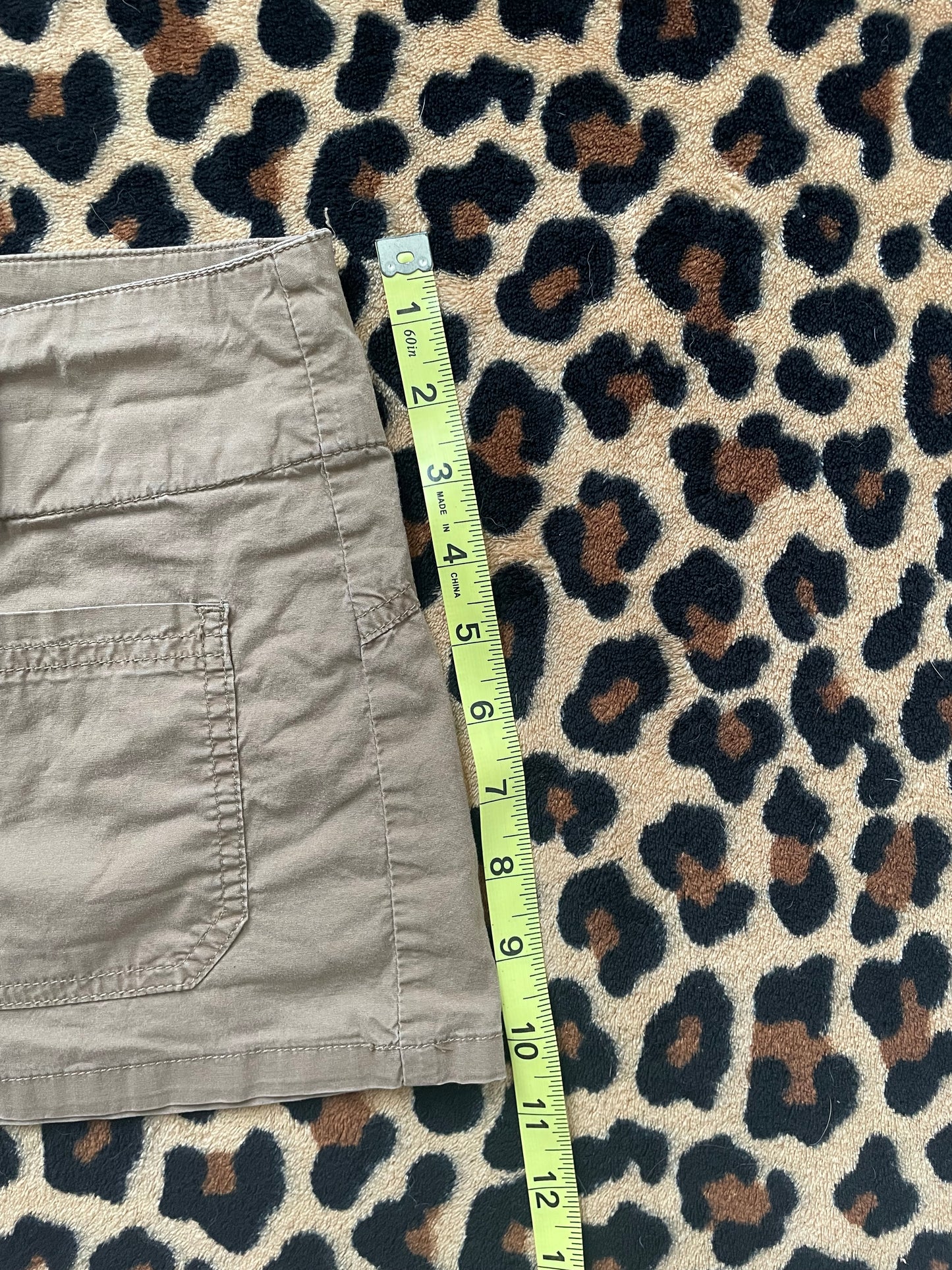 hollister cargo mini skirt