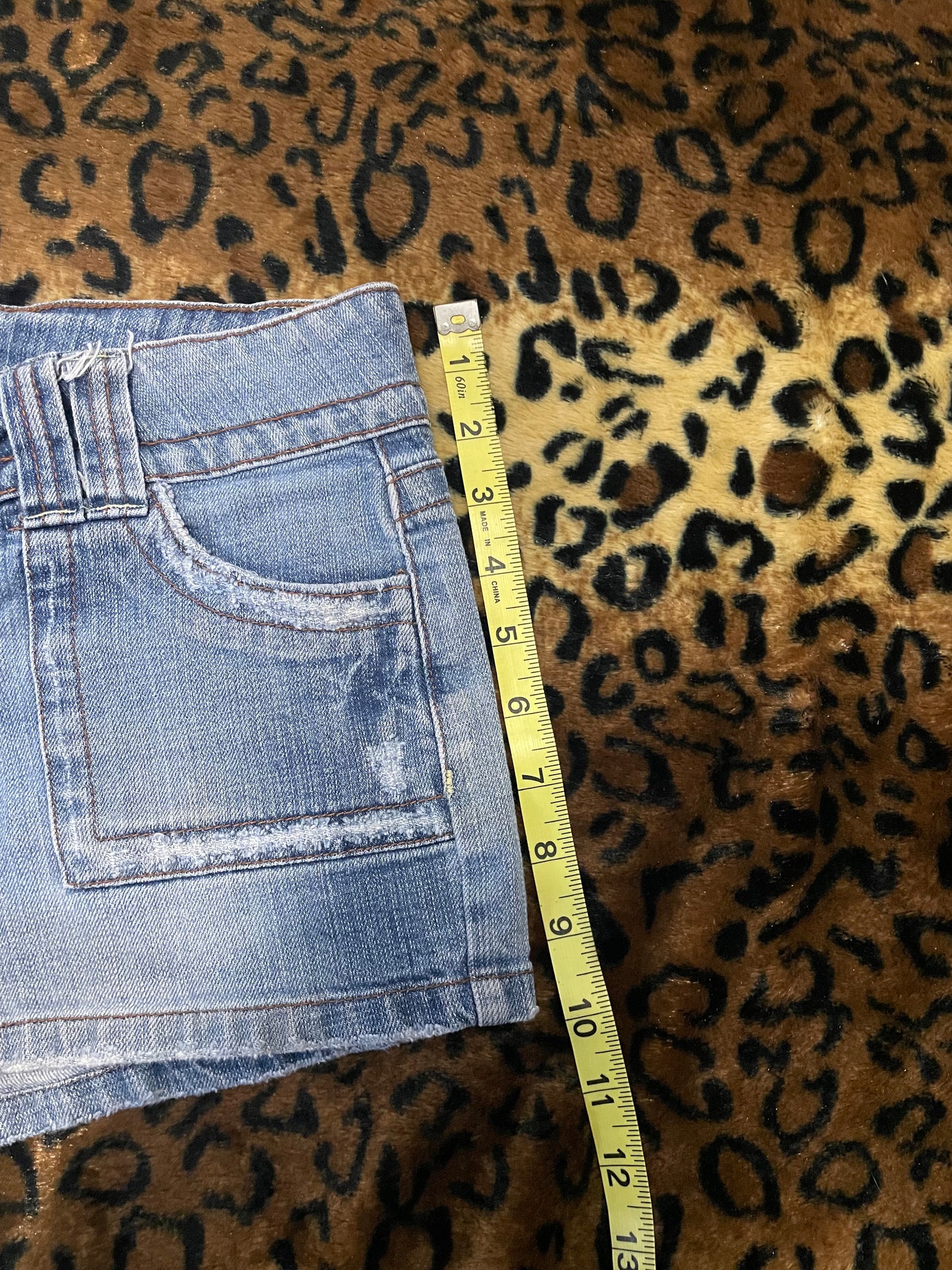 no boundaries lowrise mini shorts