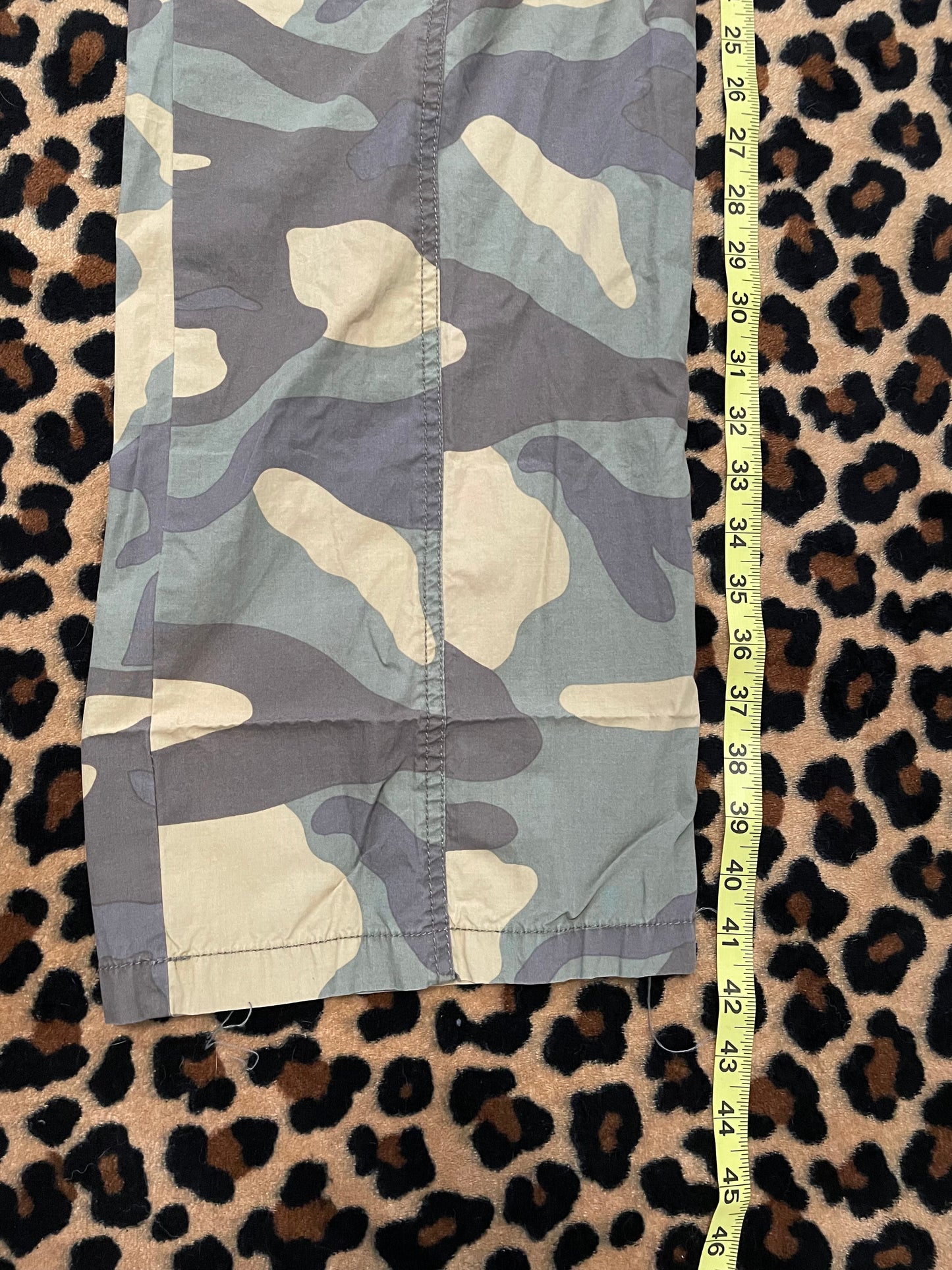 camo lowrise cargo pants