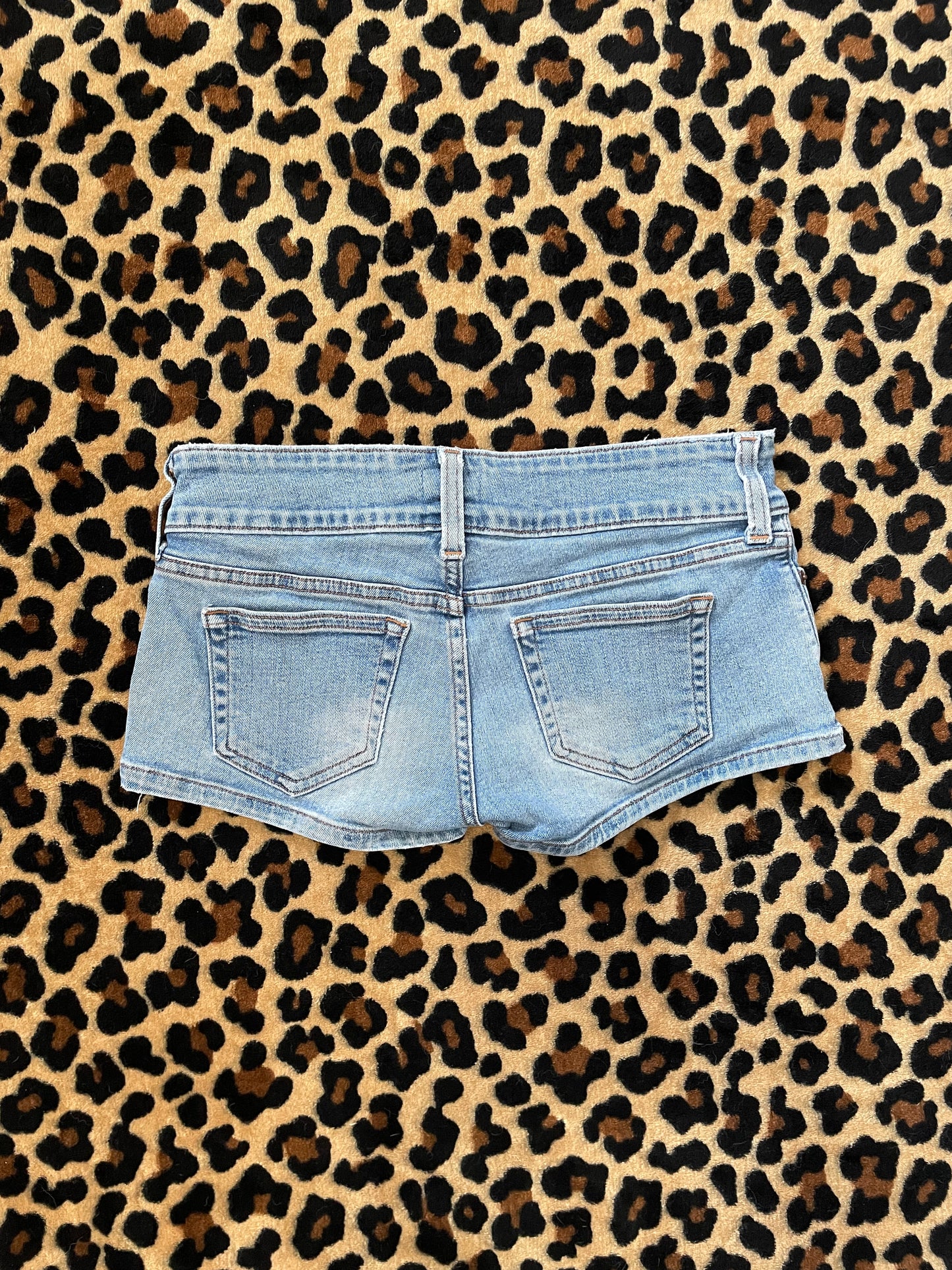 hollister lowrise mini shorts