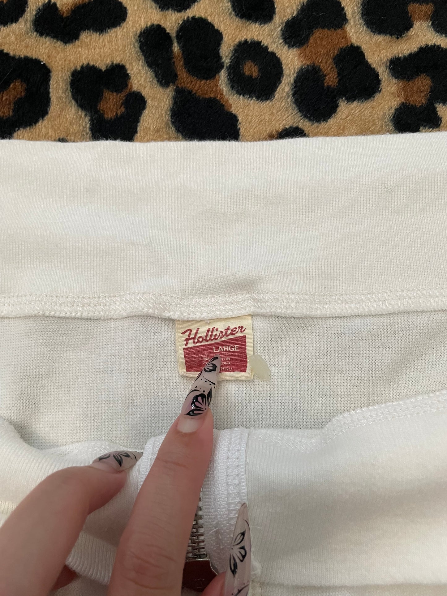 hollister off the shoulder zip up