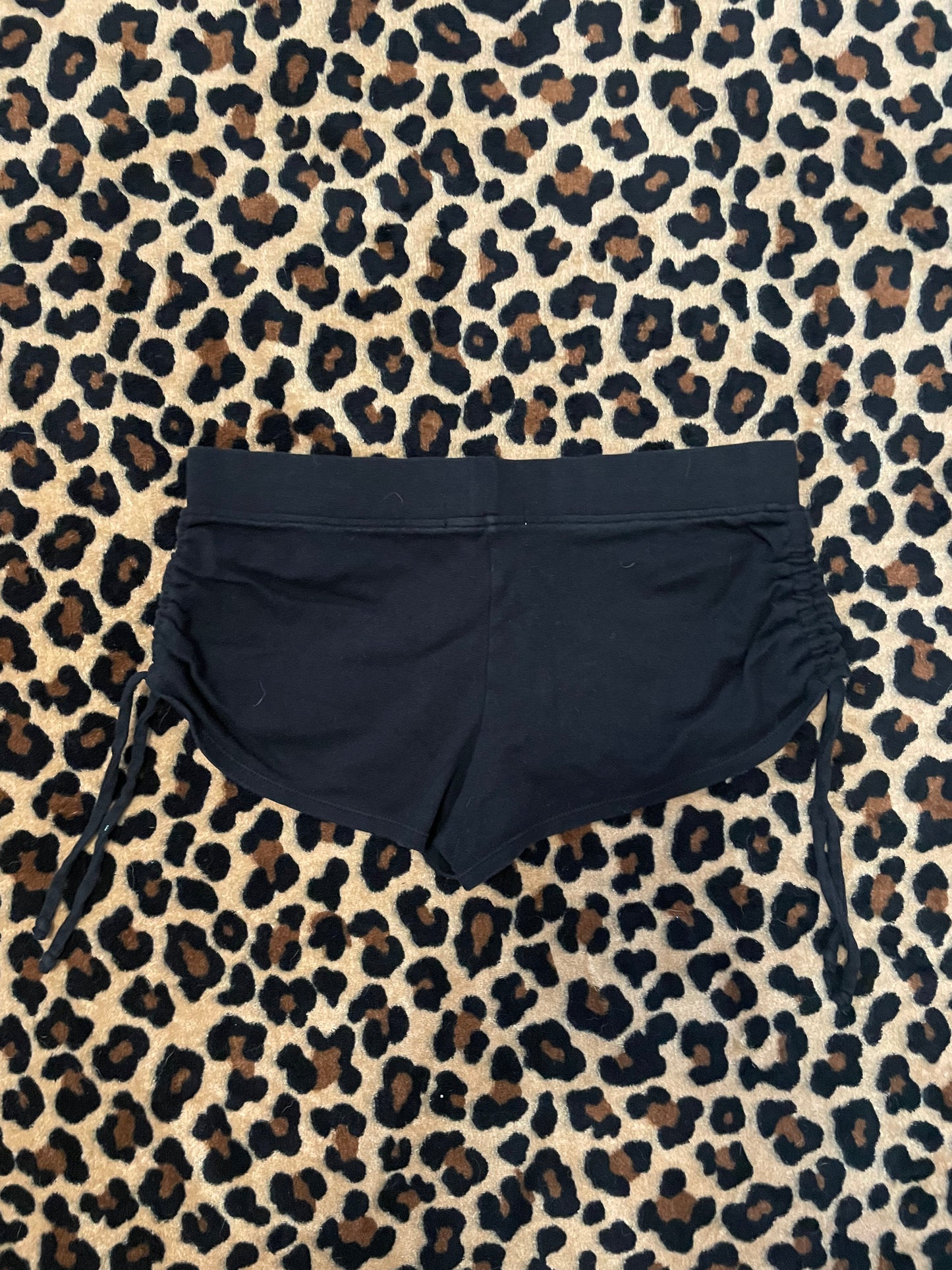 Op drawstring booty shorts