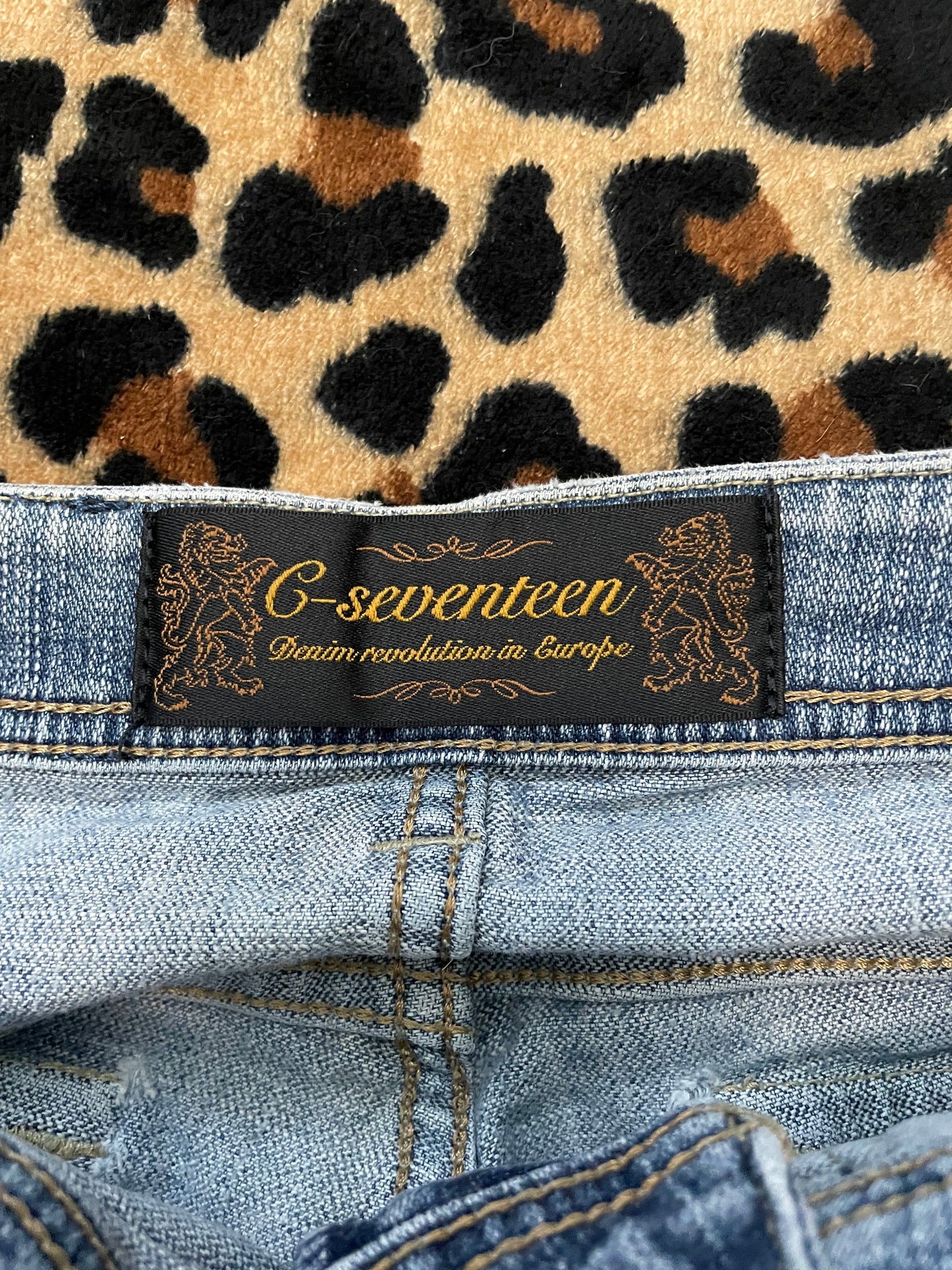 lowrise flare pocket jeans