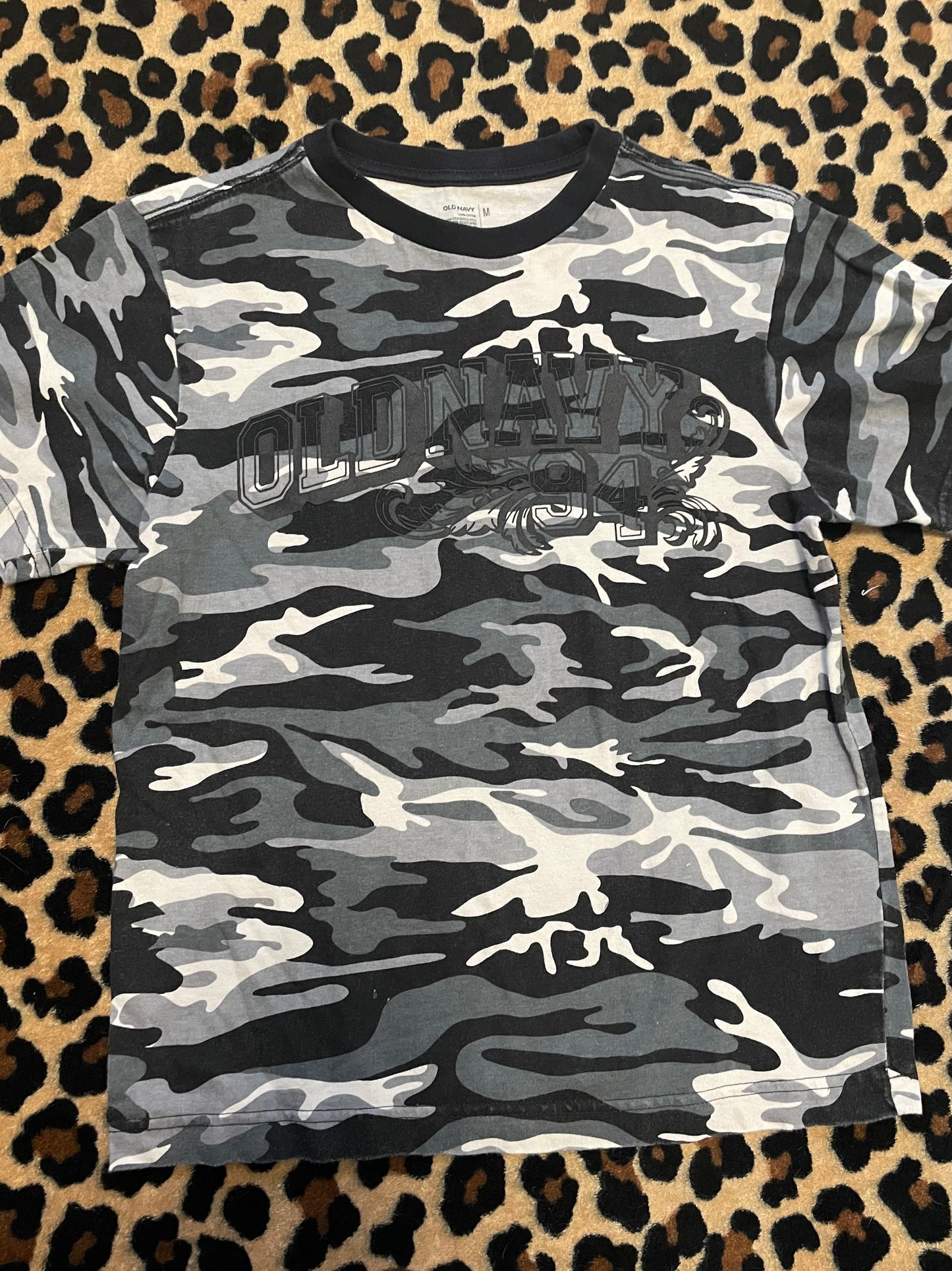 old navy camo tee