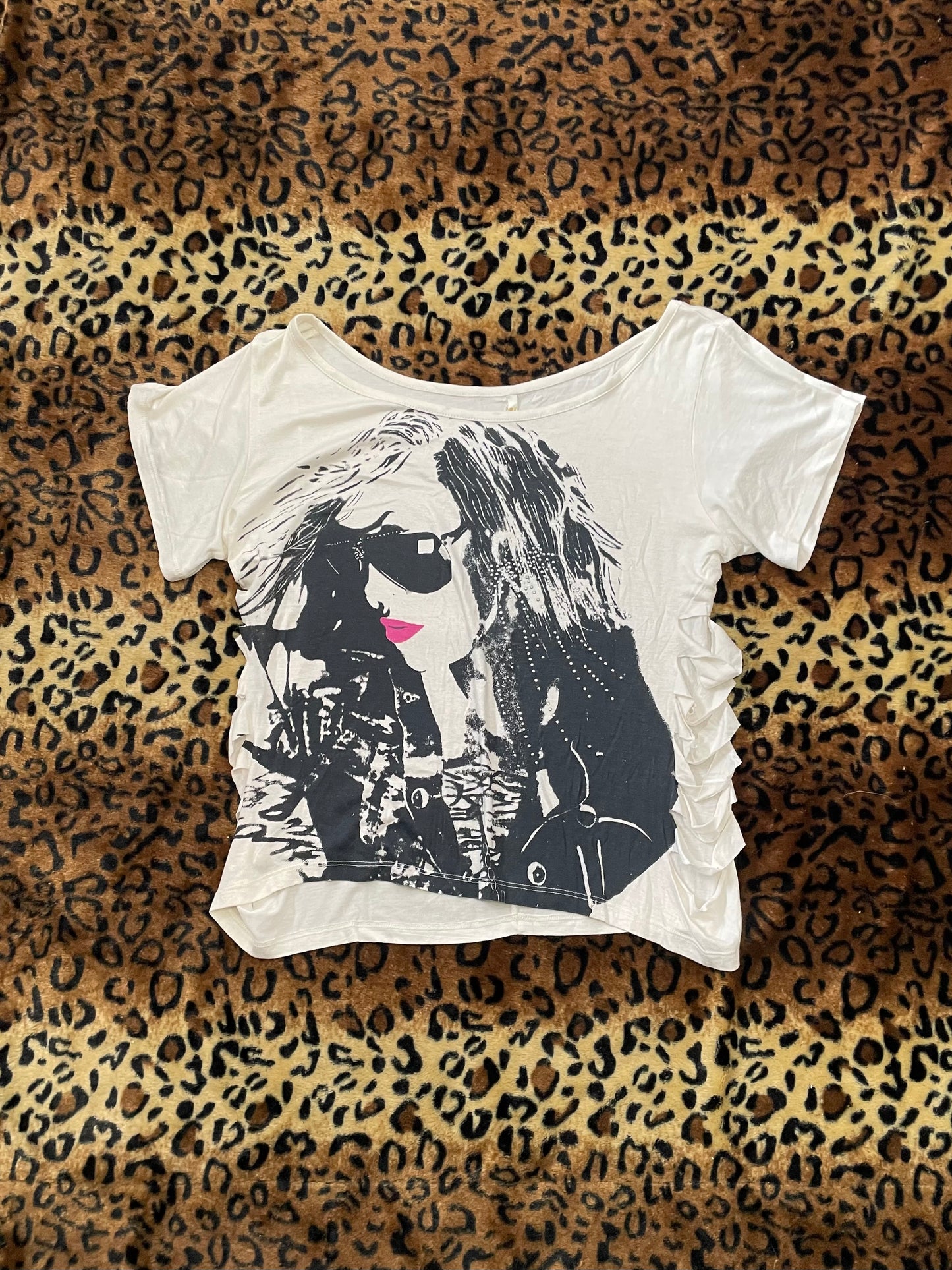 slouchy graphic tee