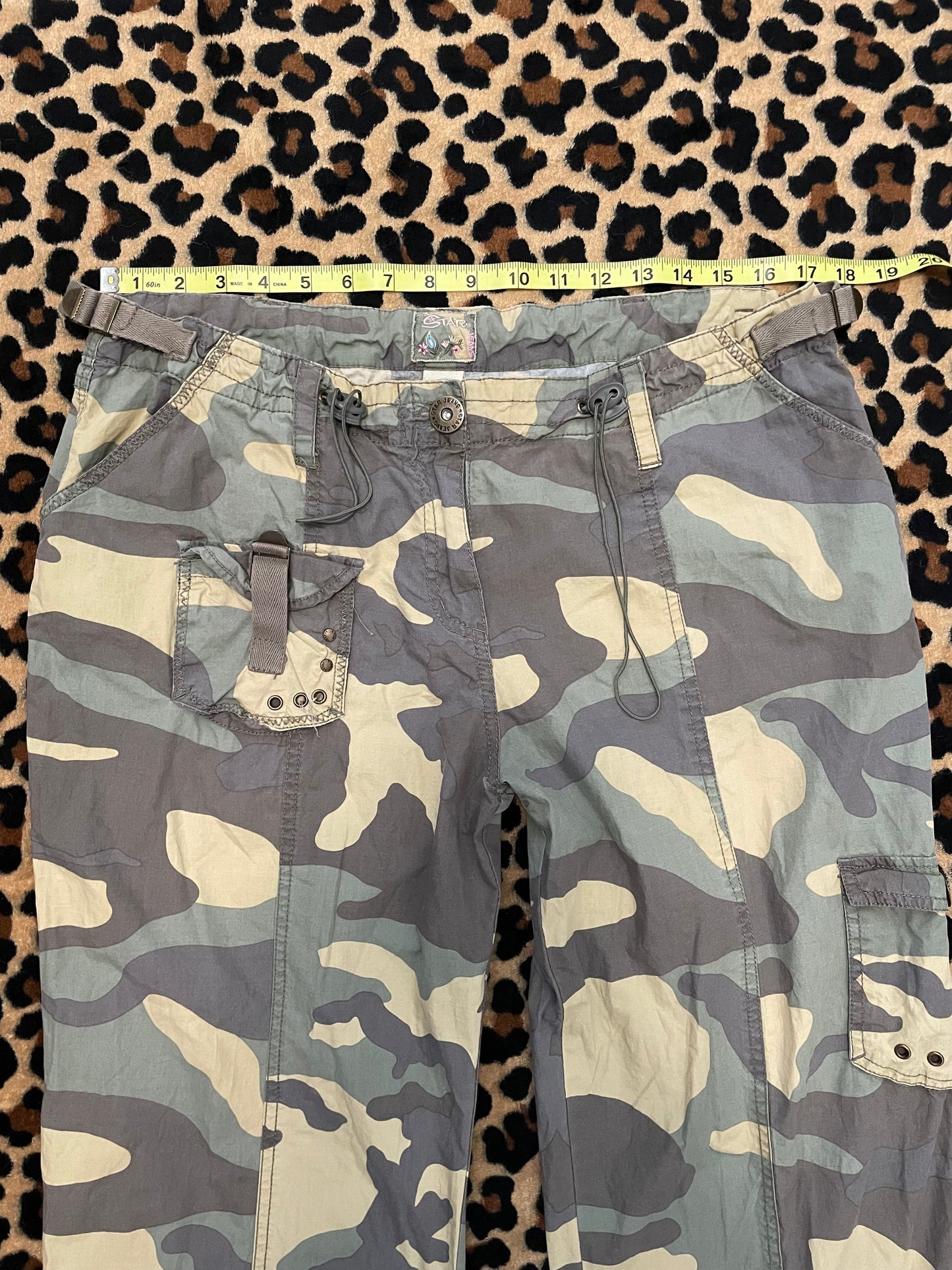 camo lowrise cargo pants