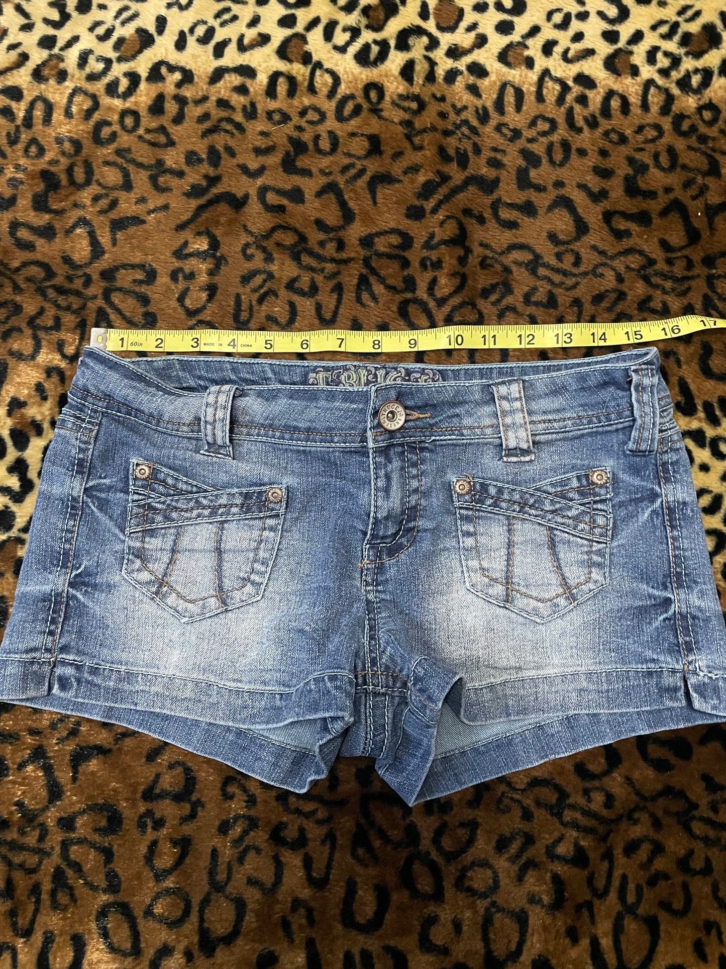 wallflower lowrise pocket mini shorts