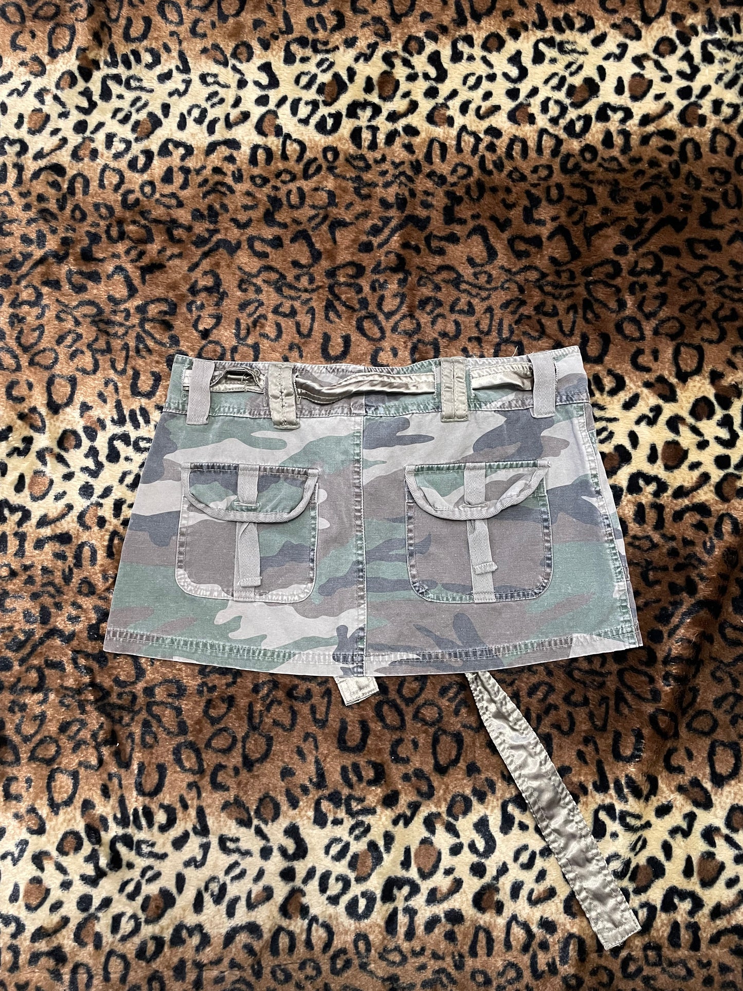 camo cargo mini skirt