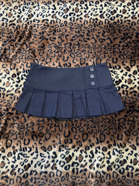 charlotte russe pinstripe pleated mini skirt