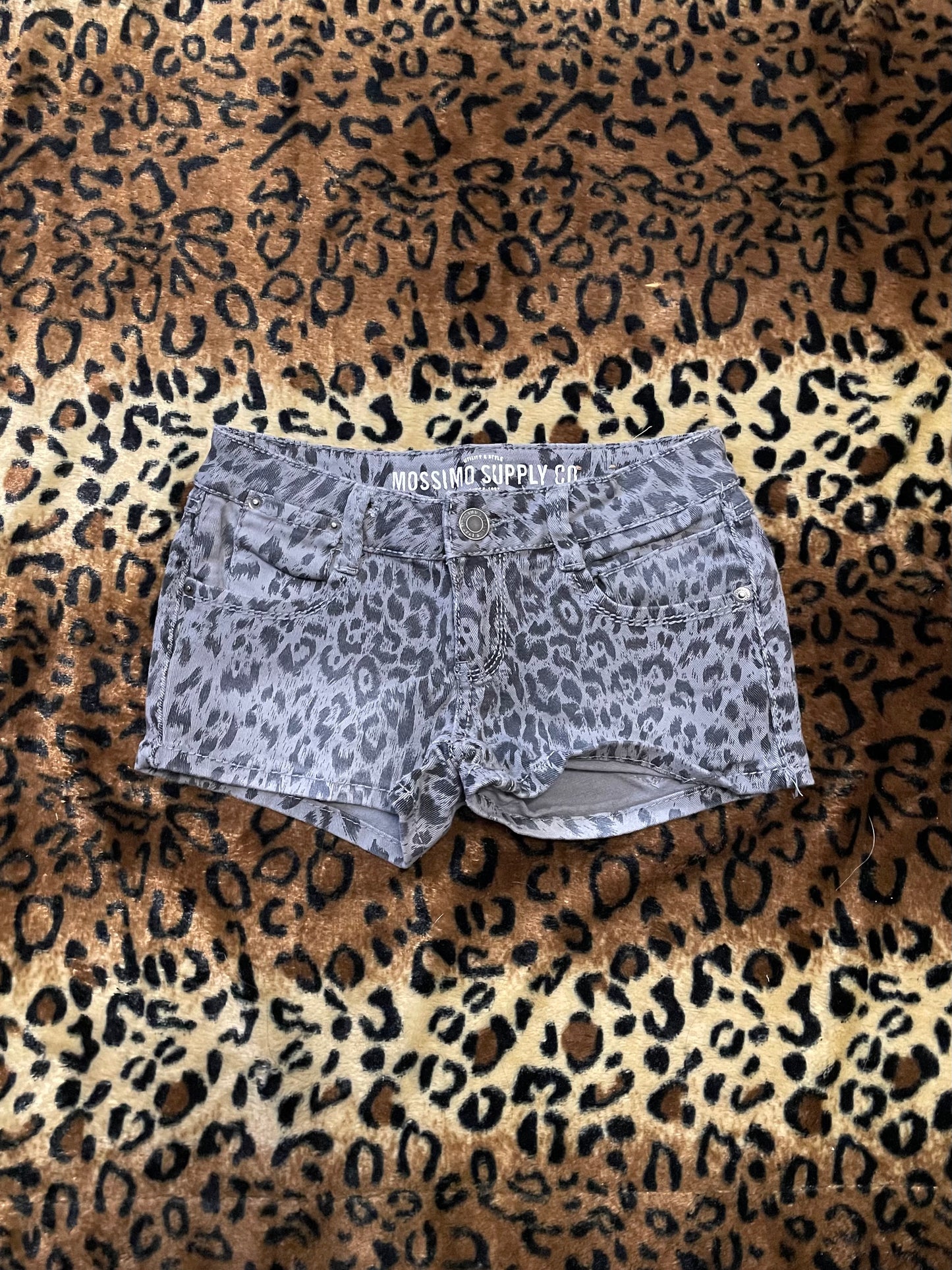 mossimo lowrise leopard mini shorts