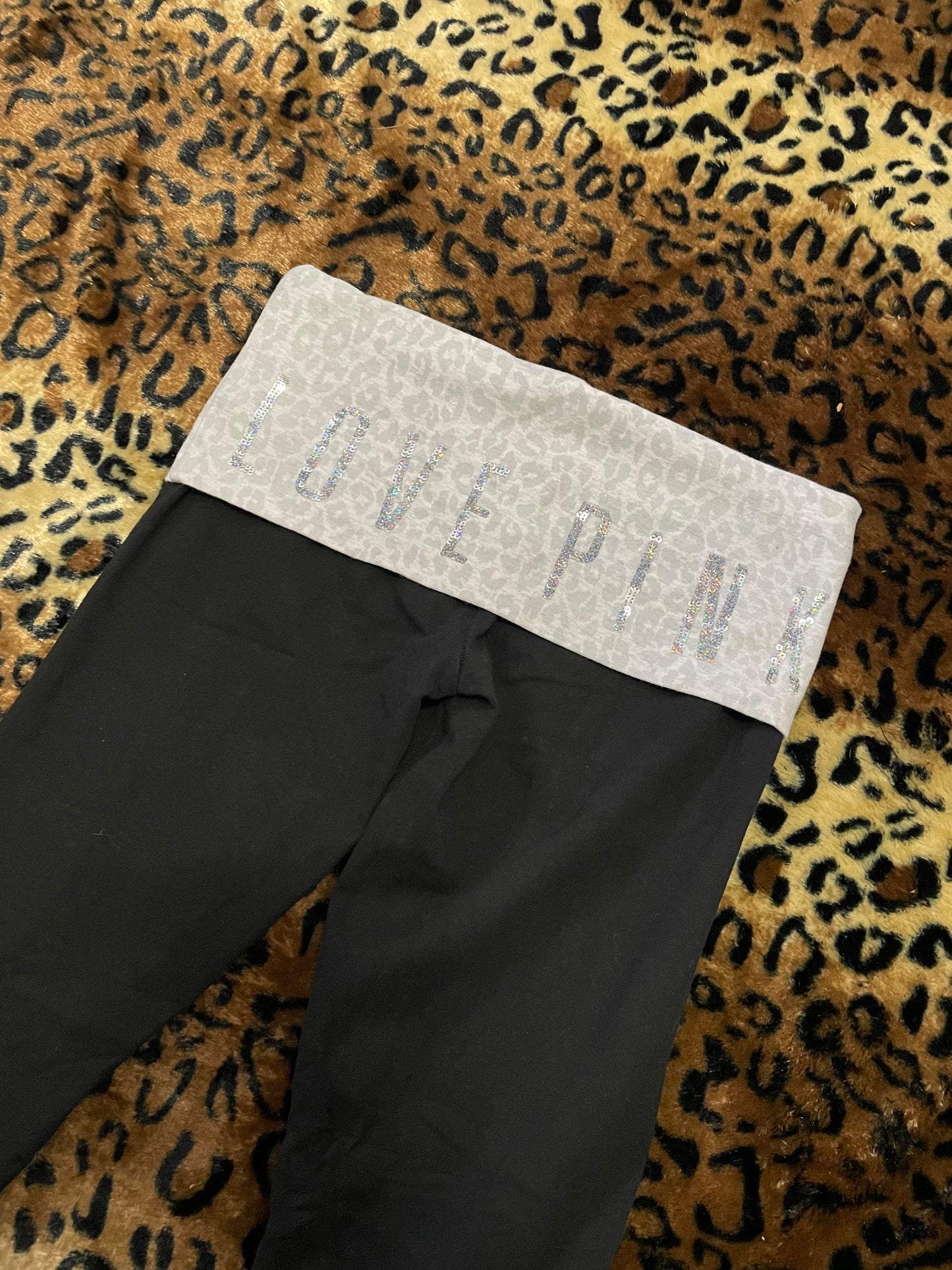 VS Pink cheetah foldover leggings