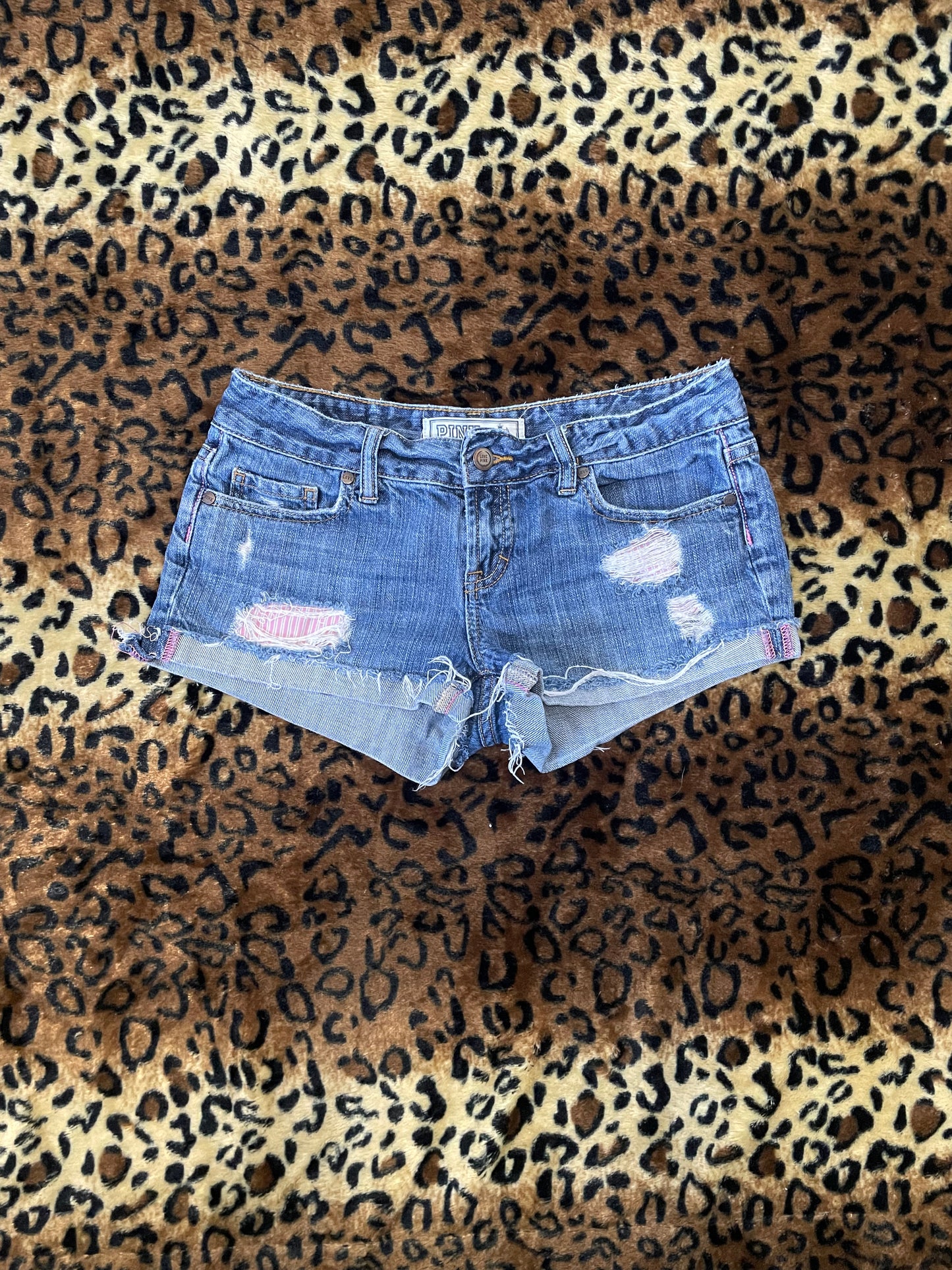 VS Pink lowrise mini shorts w striped pockets
