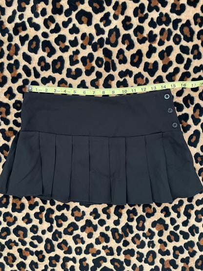 pleated mini skirt