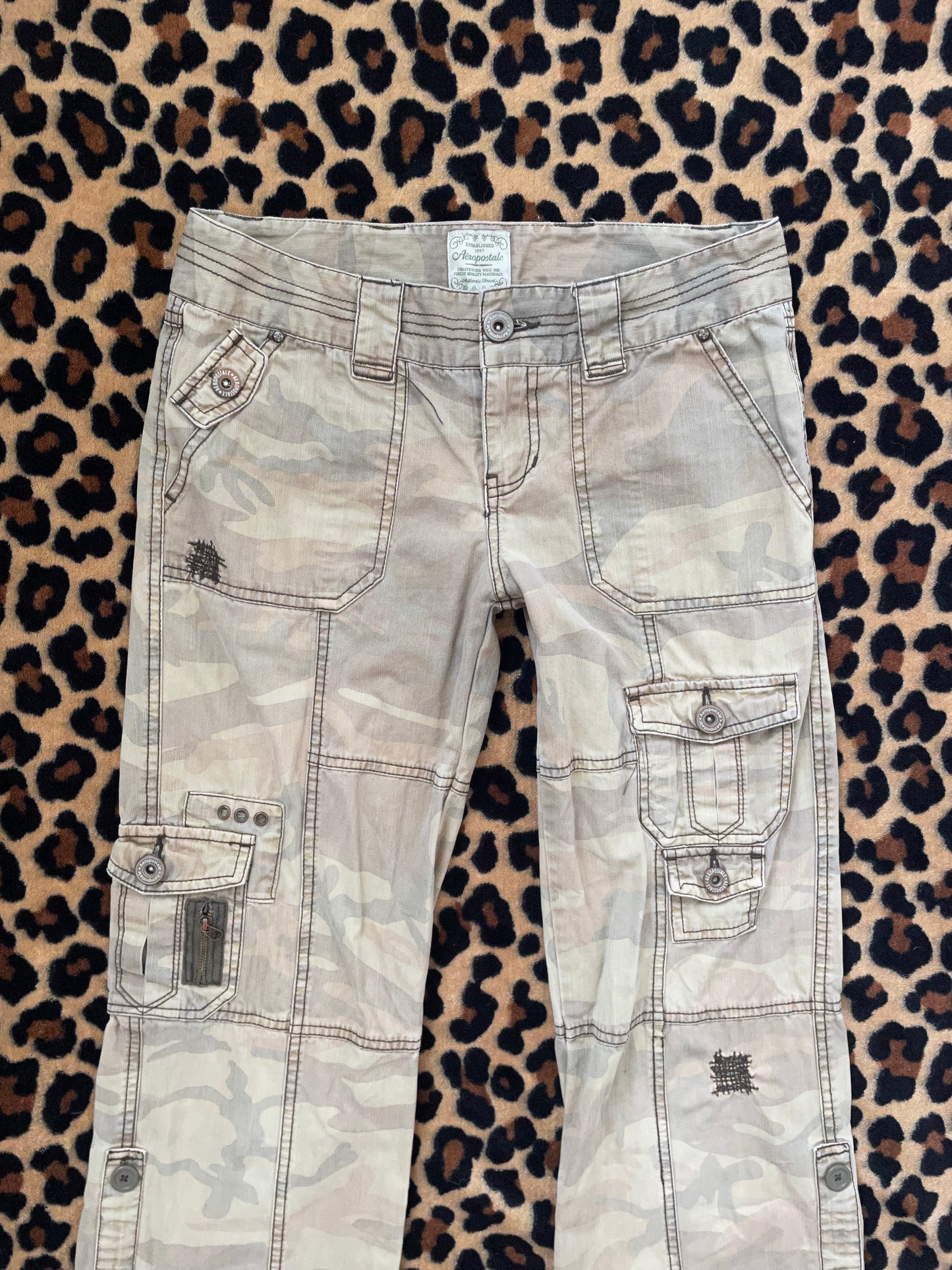 aeropostale low rise camo cargos