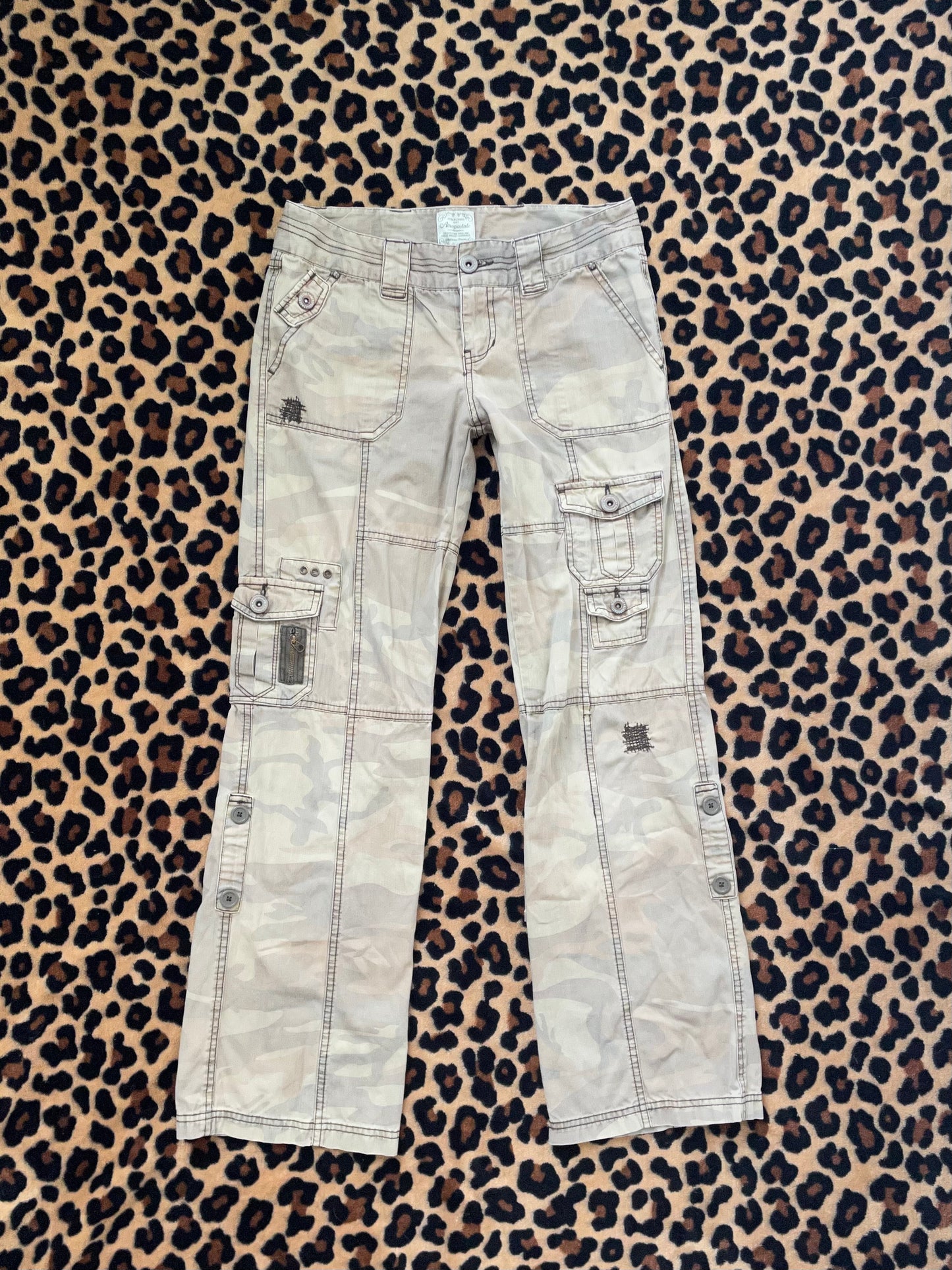 aeropostale low rise camo cargos