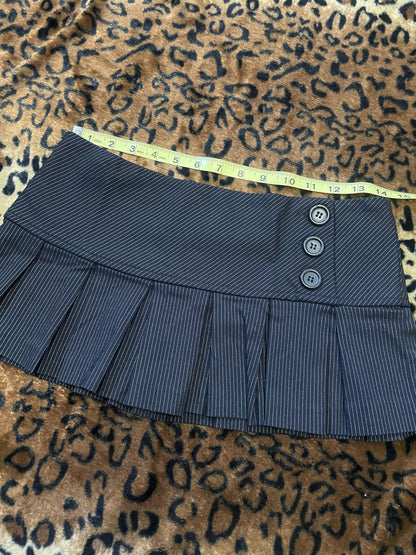 charlotte russe pinstripe pleated mini skirt