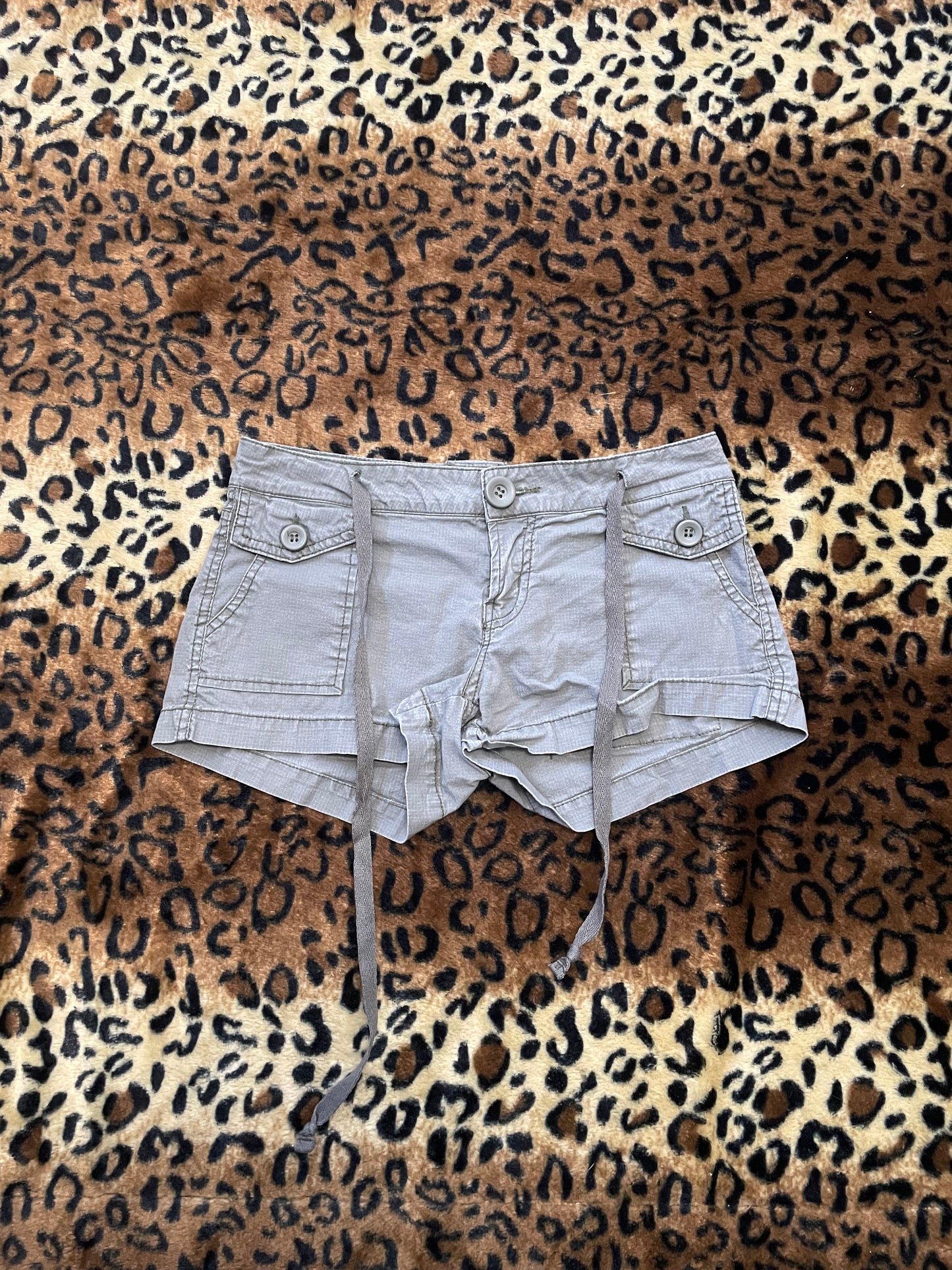 paris blues cargo mini shorts