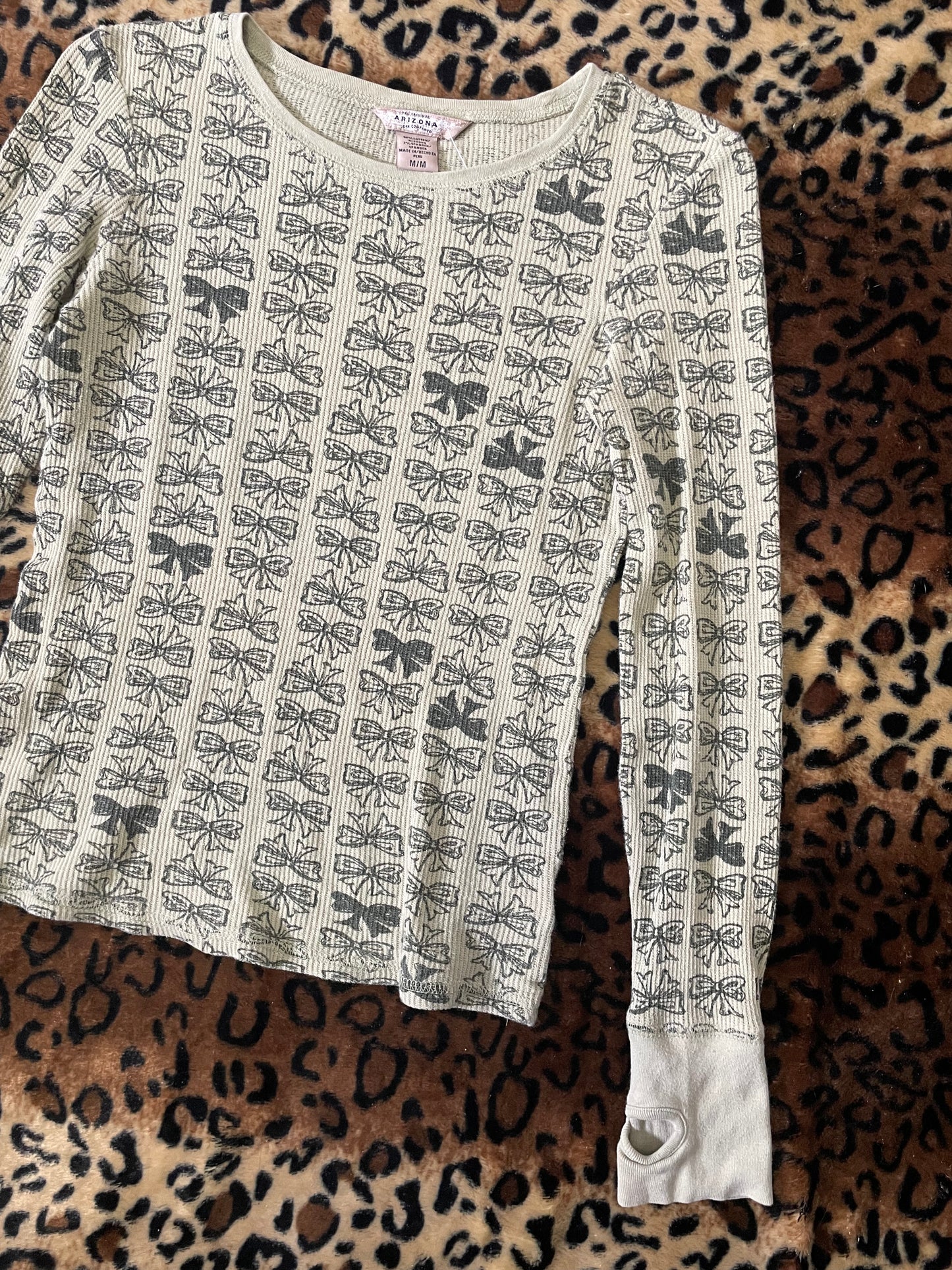 arizona co. bow print longsleeve