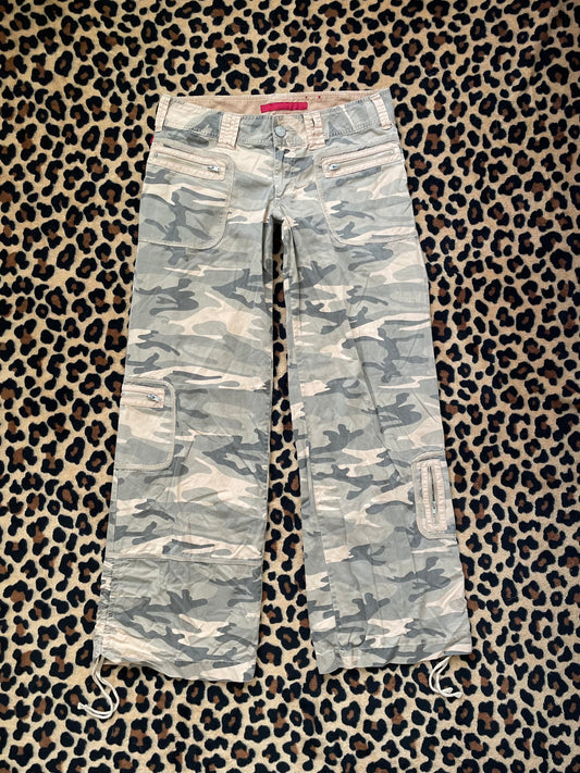 fire low rise camo cargos