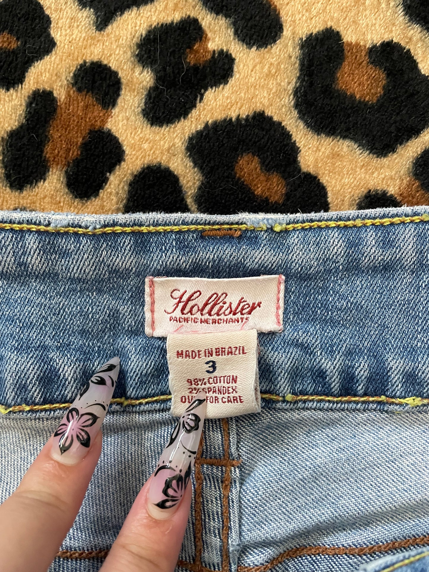 hollister lowrise mini shorts