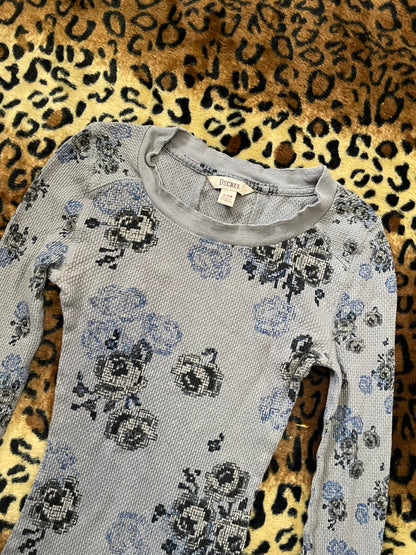 decree fitted flower longsleeve