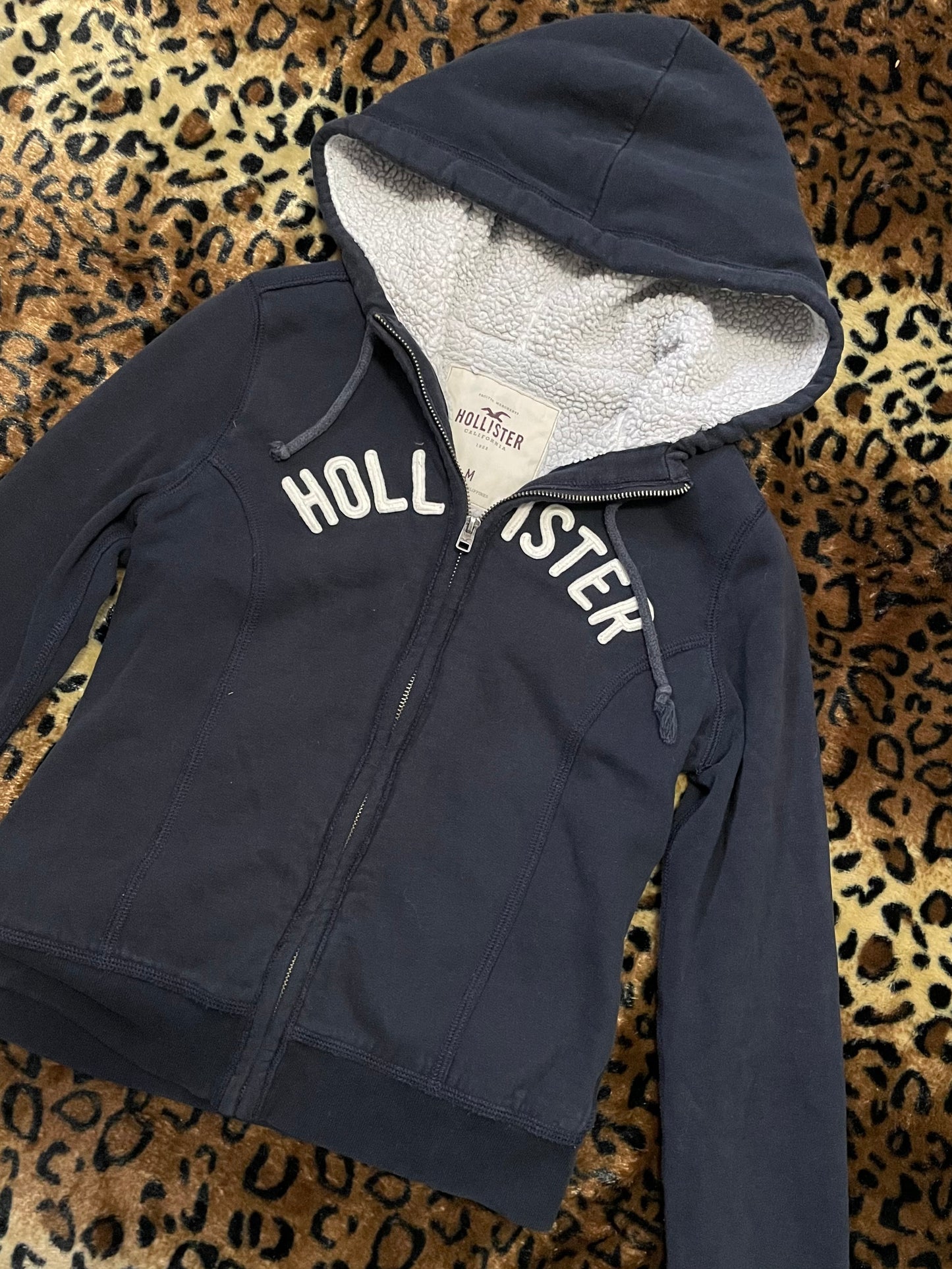 hollister sheep fur lined fitted zip up