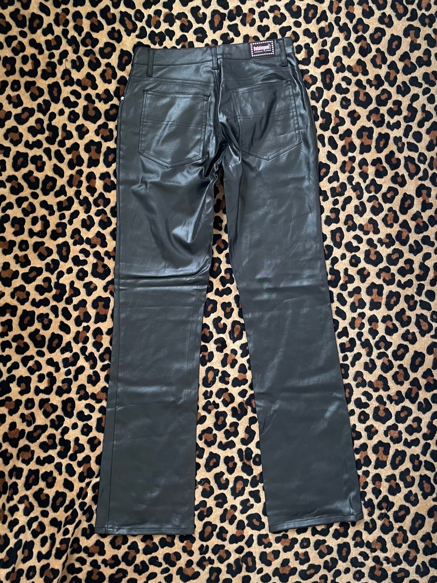 bubblegum shiny/ leather low rise pants