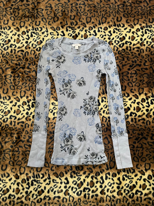 decree fitted flower longsleeve