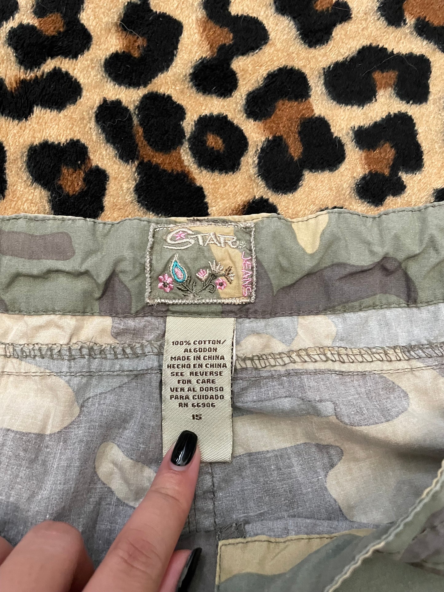 camo lowrise cargo pants