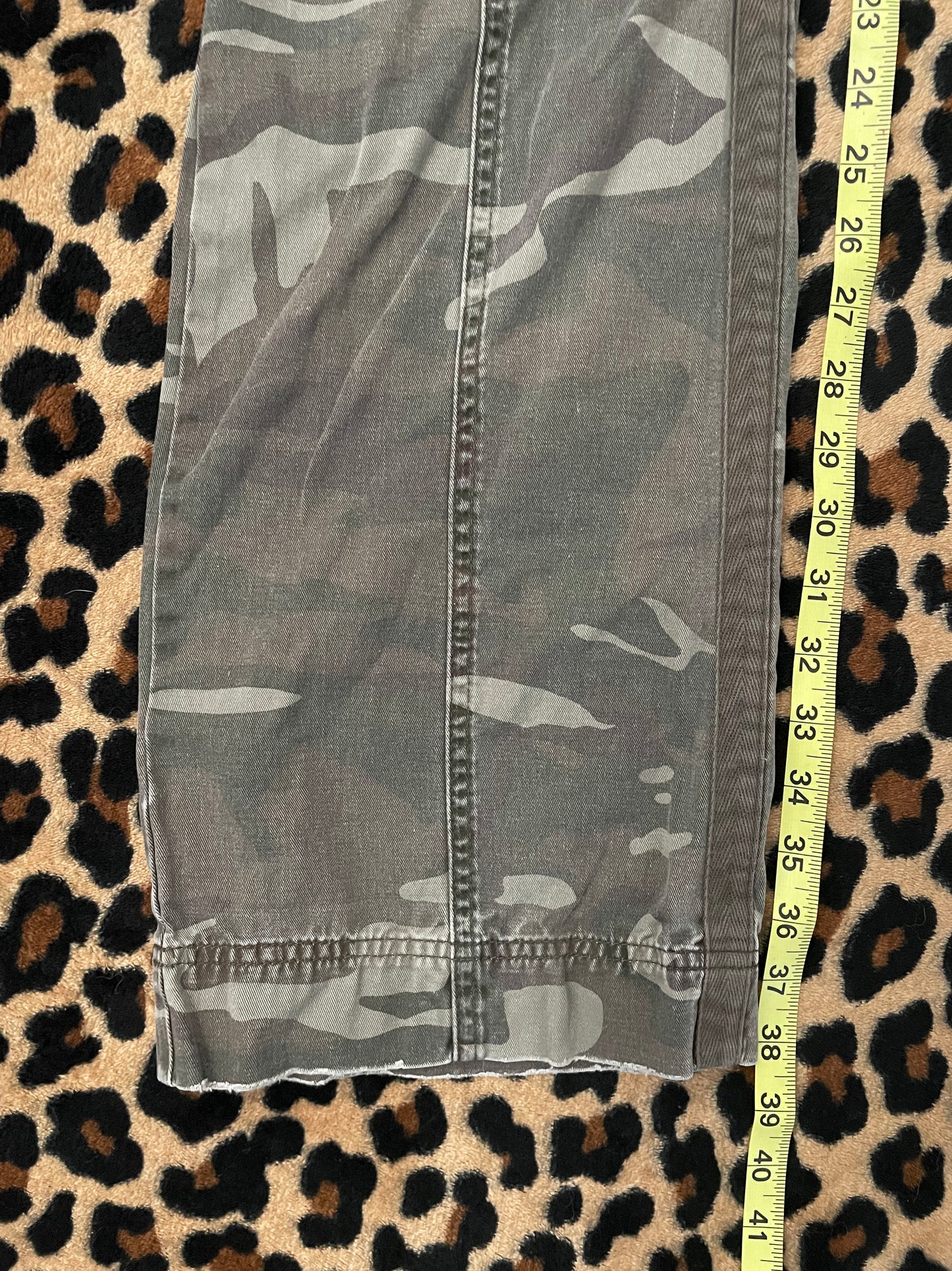 camo lowrise cargos