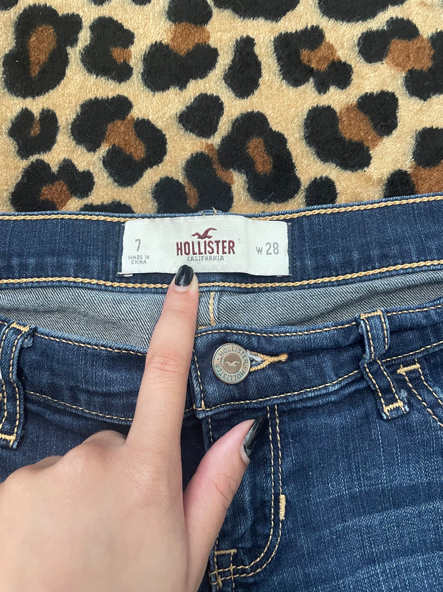 hollister lowrise mini shorts