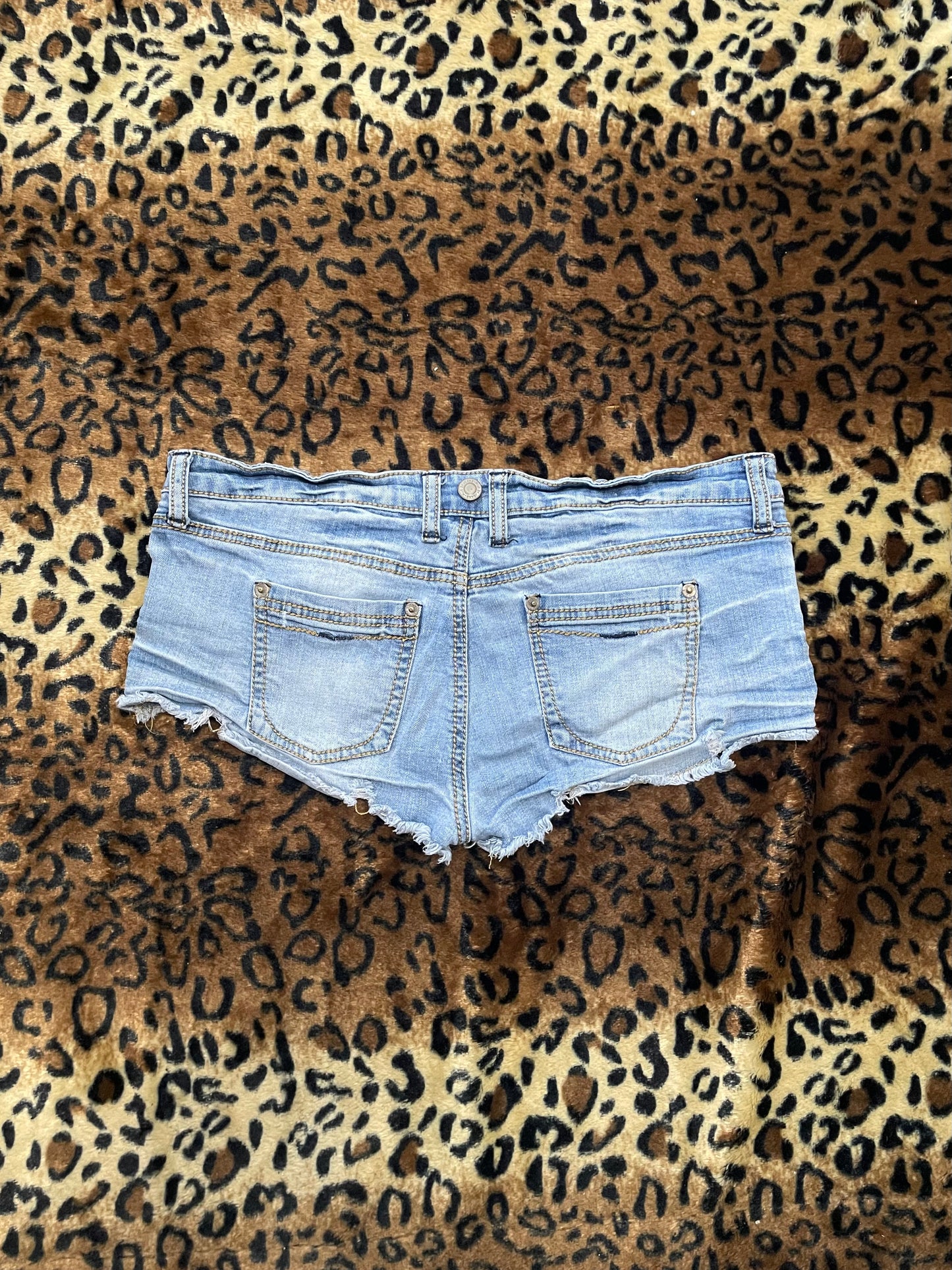 rue21 low rise ultra mini shorts