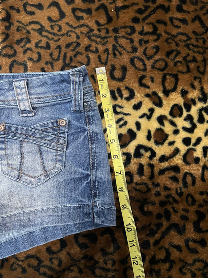 wallflower lowrise pocket mini shorts