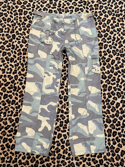 camo lowrise cargo pants