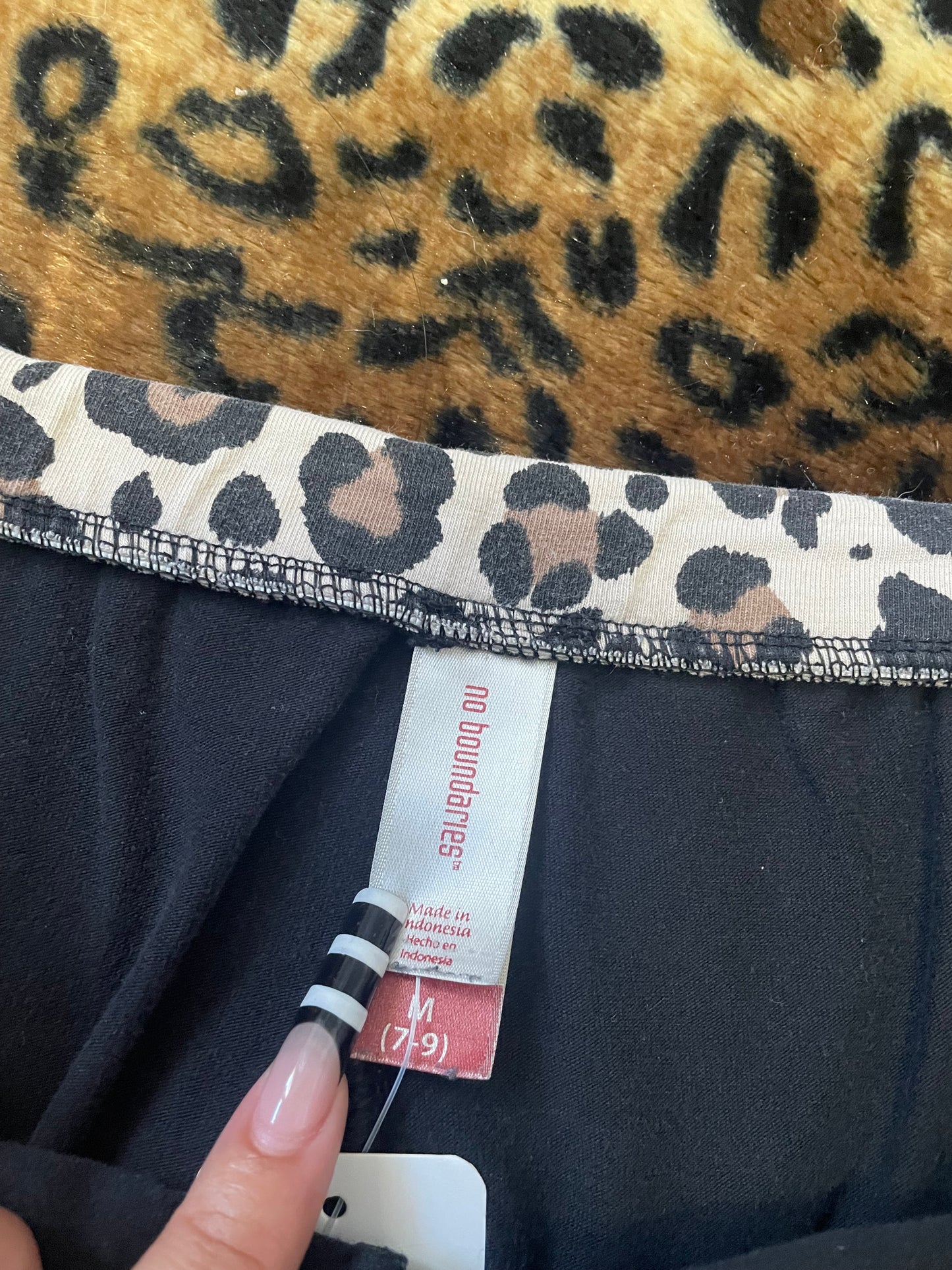no boundaries lowrise cheetah foldover leggings