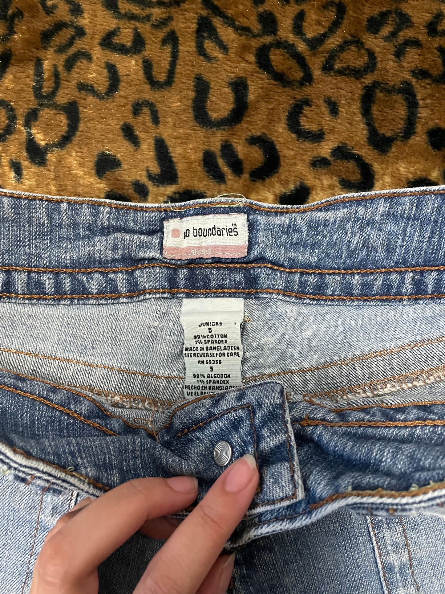 no boundaries lowrise mini shorts