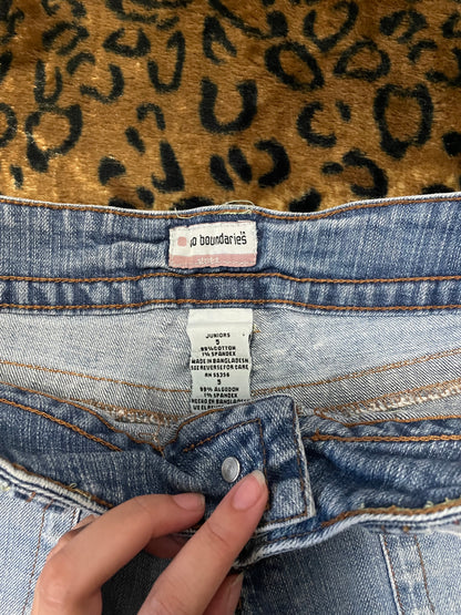 no boundaries lowrise mini shorts