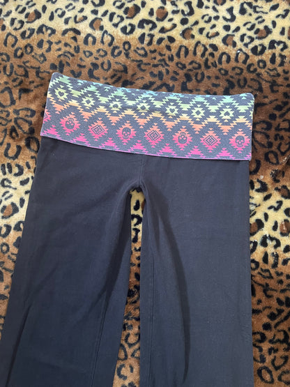 no boundaries skull yoga pants
