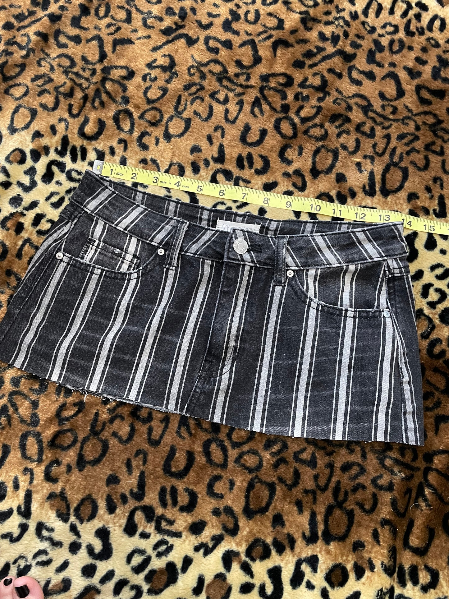 striped lowrise mini skirt