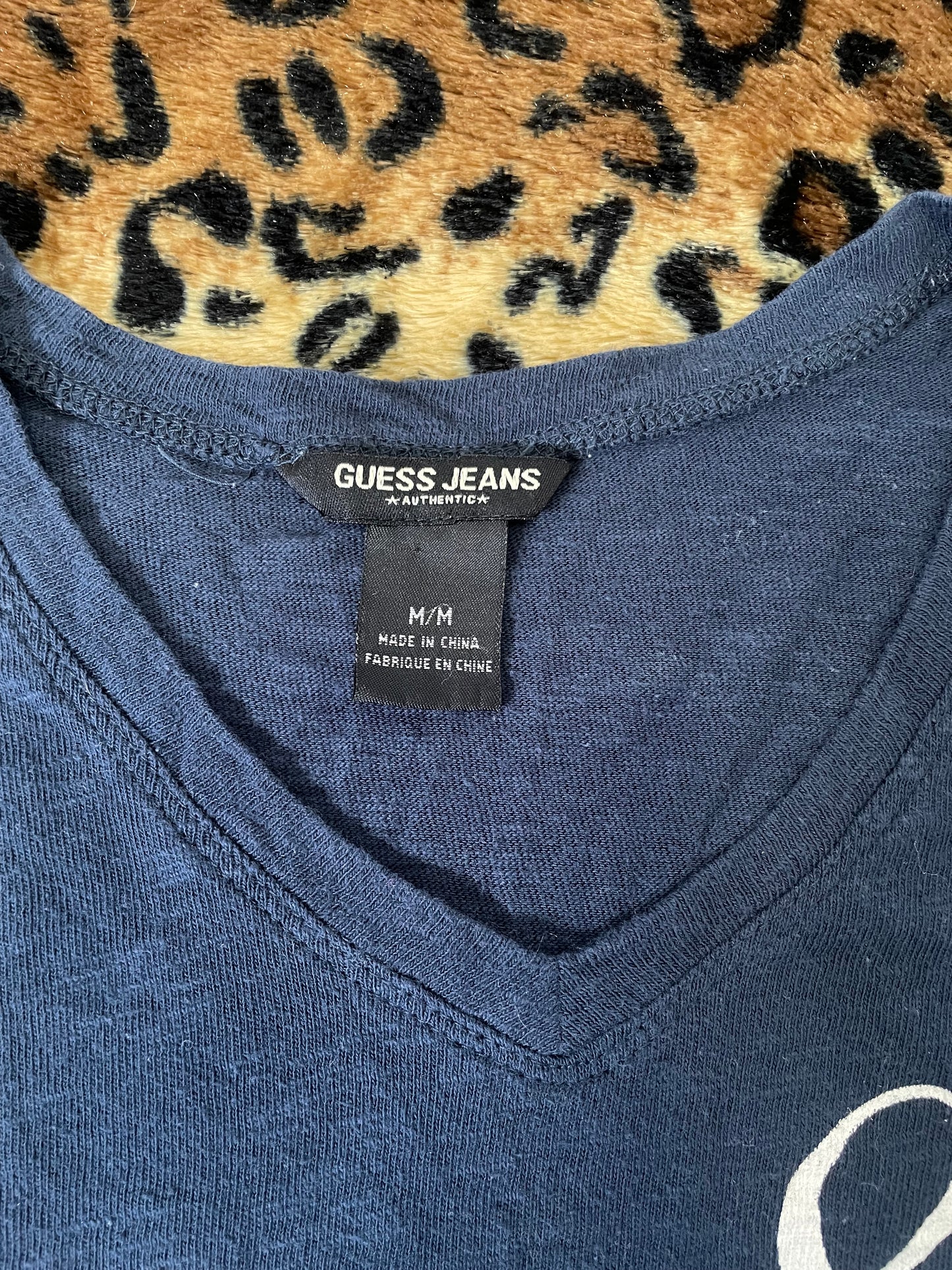 guess fitted tee