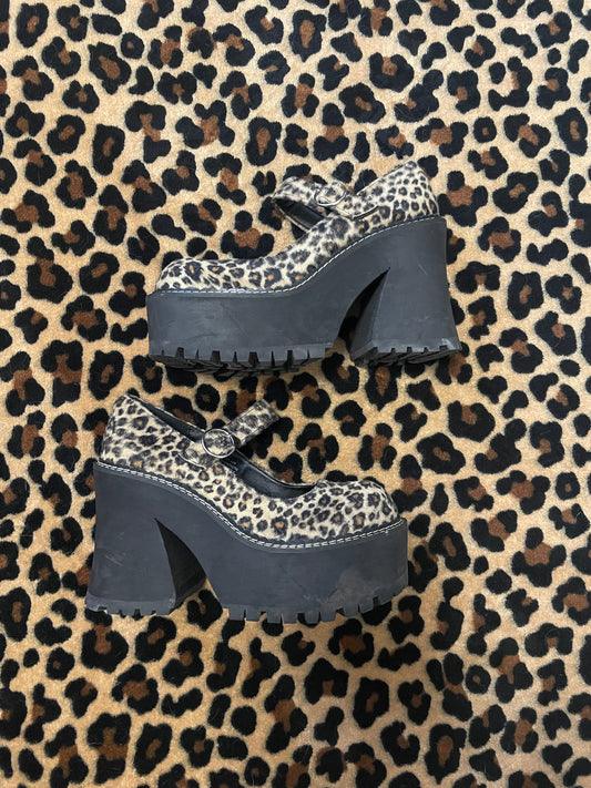 delias leopard print platforms