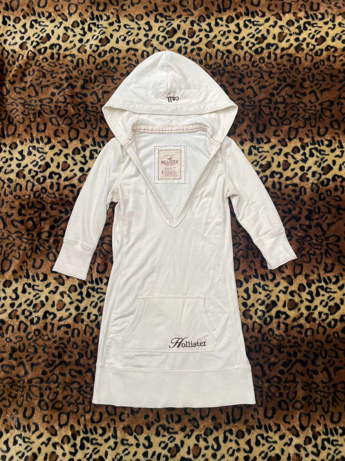 hollister fitted hood quarter sleeve shirt