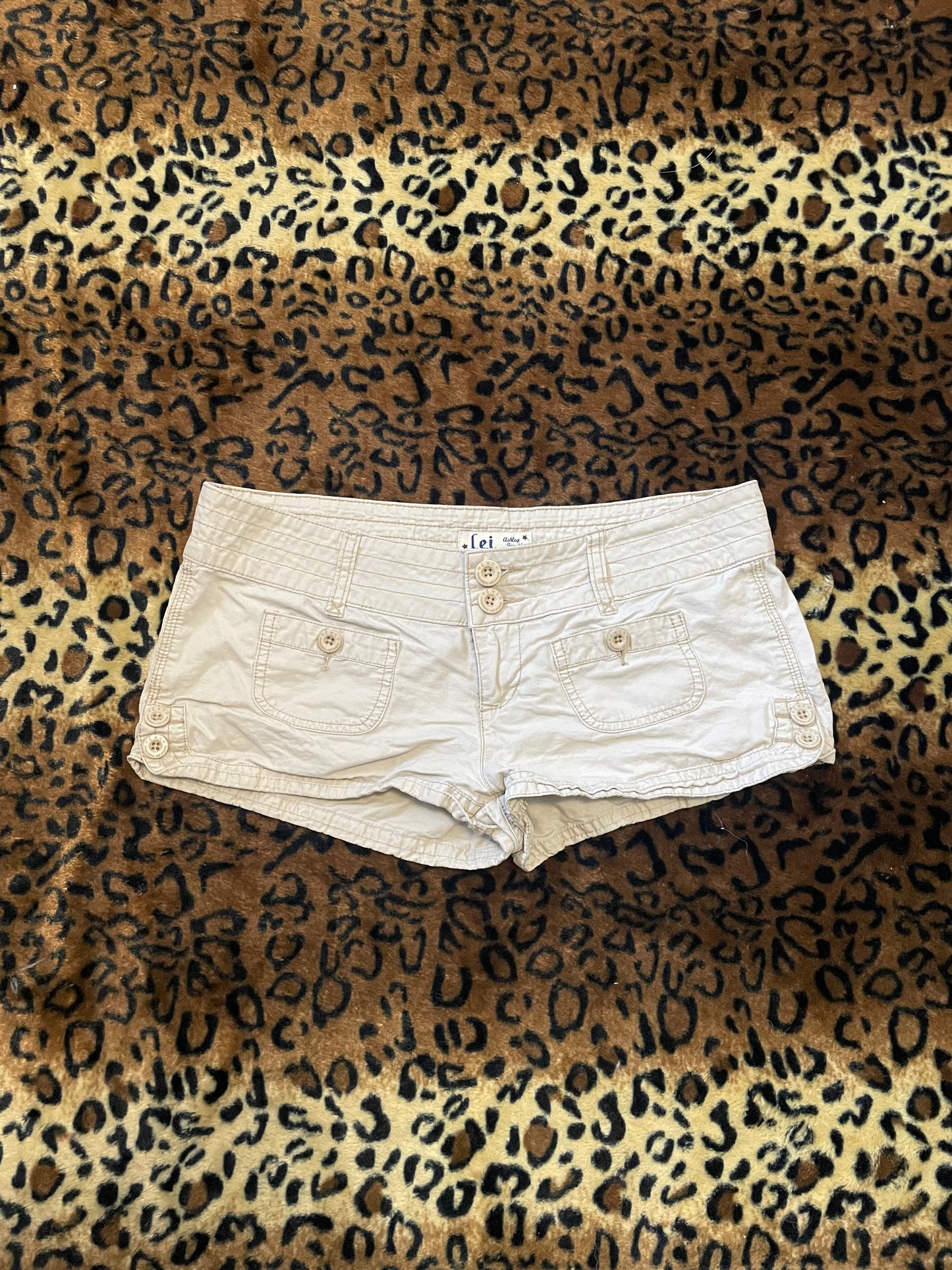 LEI lowrise mini shorts