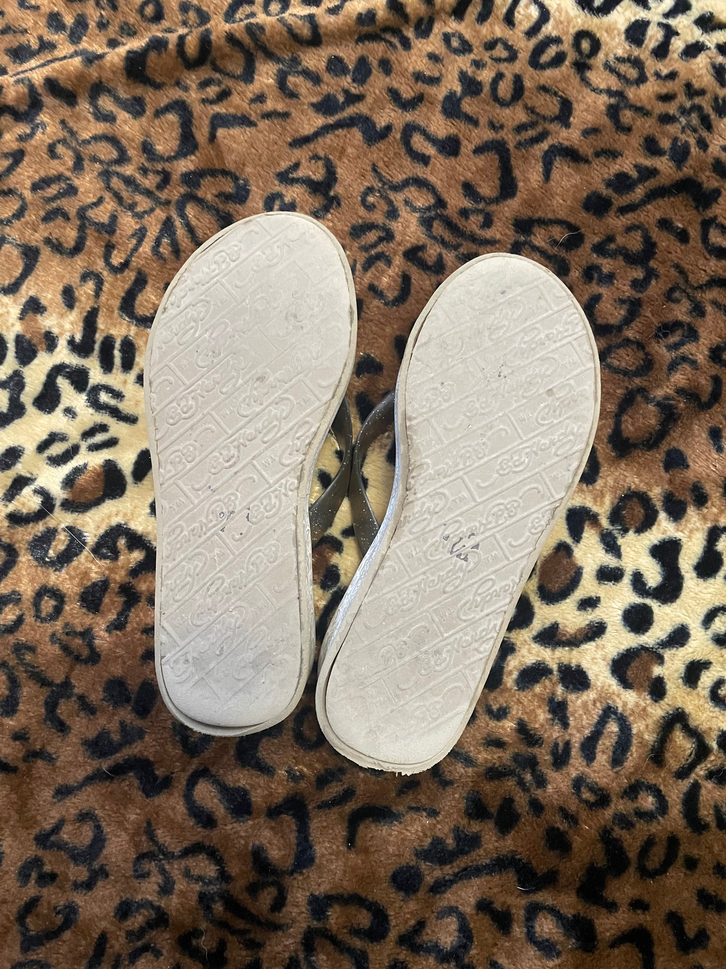 ed hardy flip flops